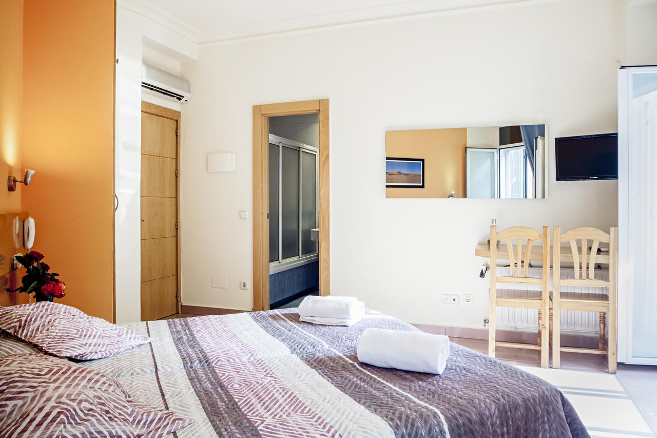 Hostal Inter Puerta Del Sol Auto Check In — Photos 3