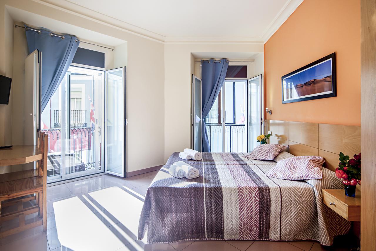 Hostal Inter Puerta Del Sol Auto Check In — Photos 1